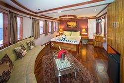 Maldives Liveaboard - Orion. Executive suite. 